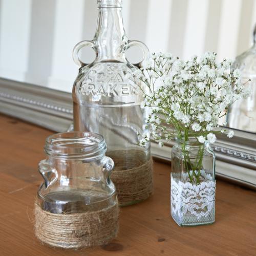 Décoration d'un pot en verre avec un look vintage